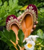 Mulberry Night Juttis